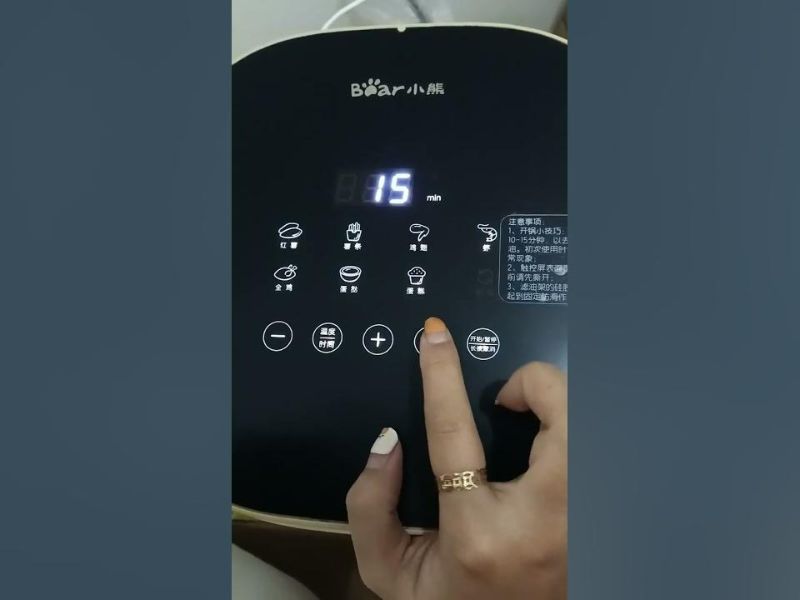 Bước 1: Làm nóng nồi (nếu cần)