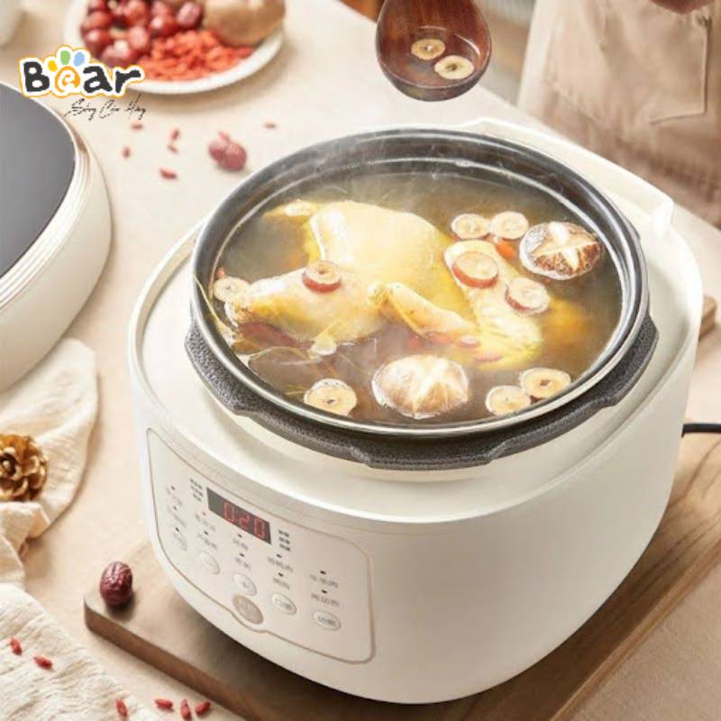 Đặt nguyên liệu vào nồi