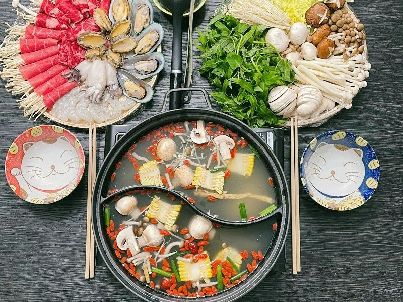 Lẩu nấm hải sản