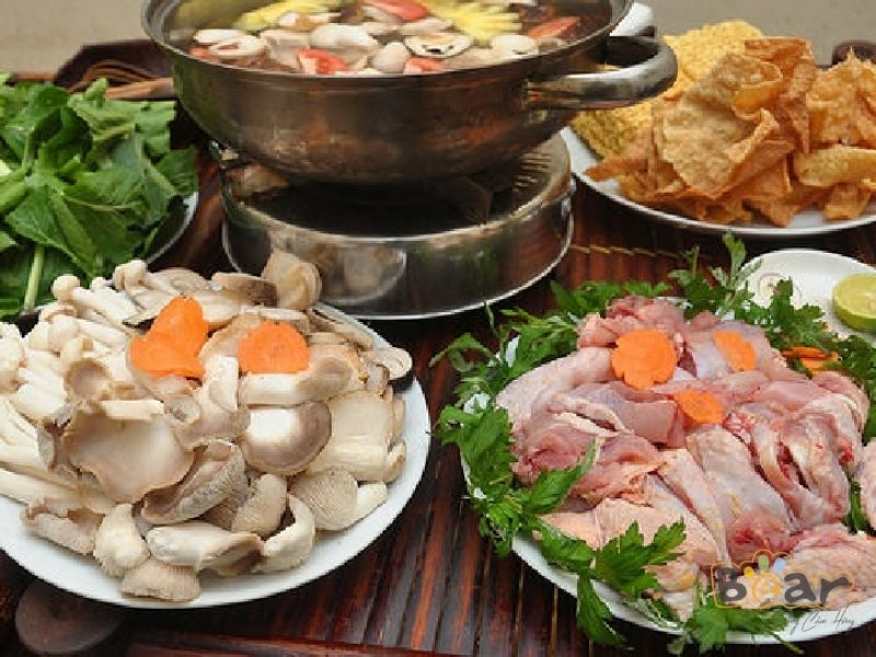 Nguyên liệu để nấu món lẩu gà lá giang