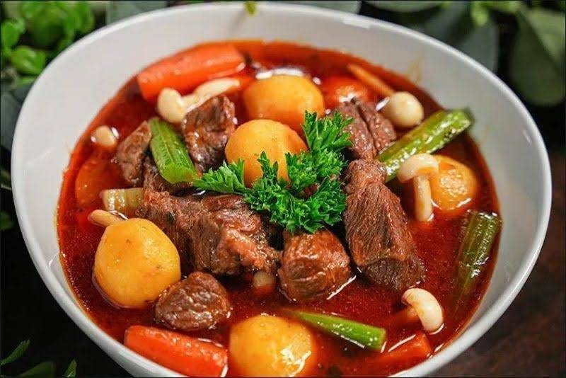 Thưởng thức bò kho bằng nồi áp suất