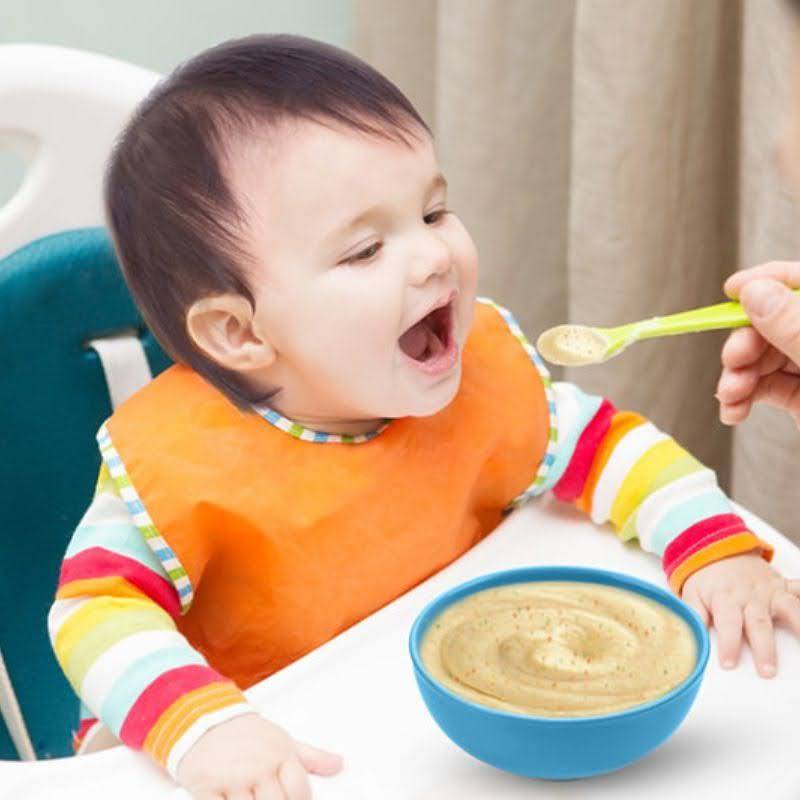 Ba mẹ thường mắc sai lầm gì khi nấu cháo ăn dặm cho bé?